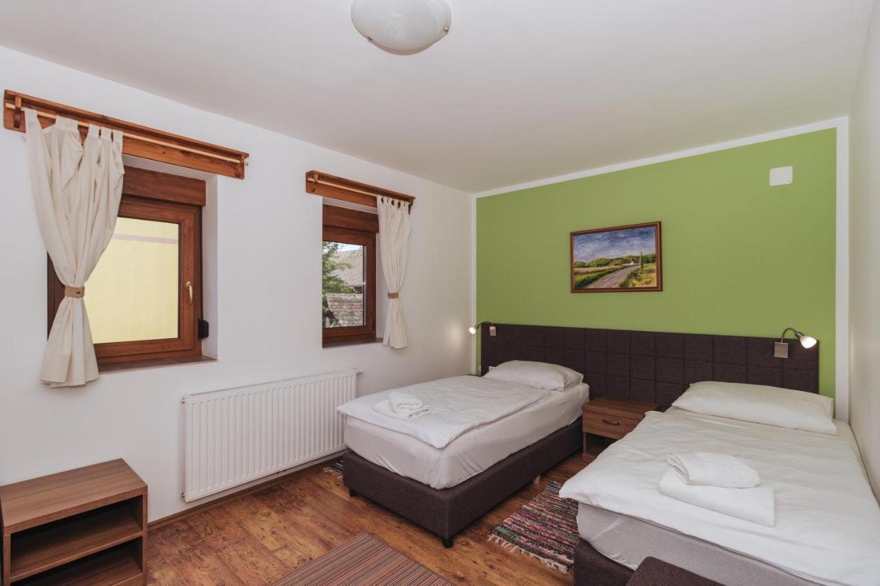 Sobe Kod Baje - Baranjska Kuca 3* Karancs