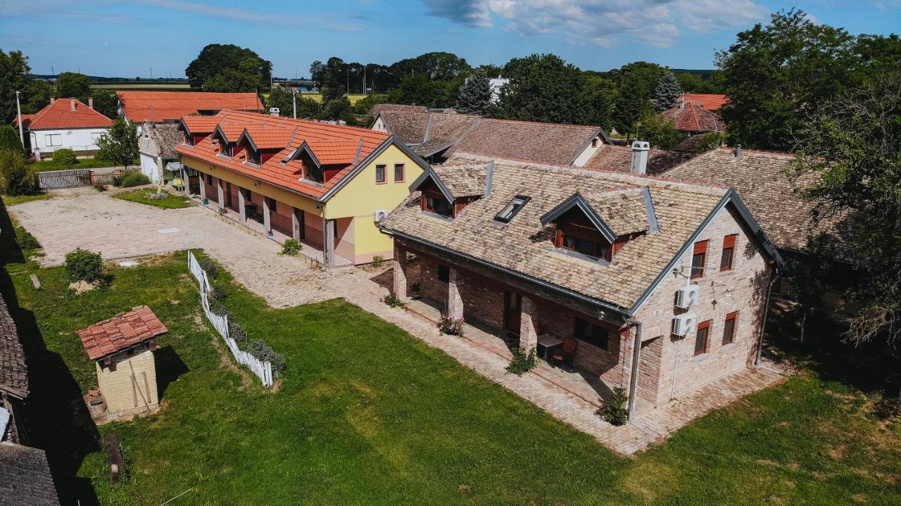Sobe Kod Baje - Baranjska Kuca Nocleg ze śniadaniem Karanac