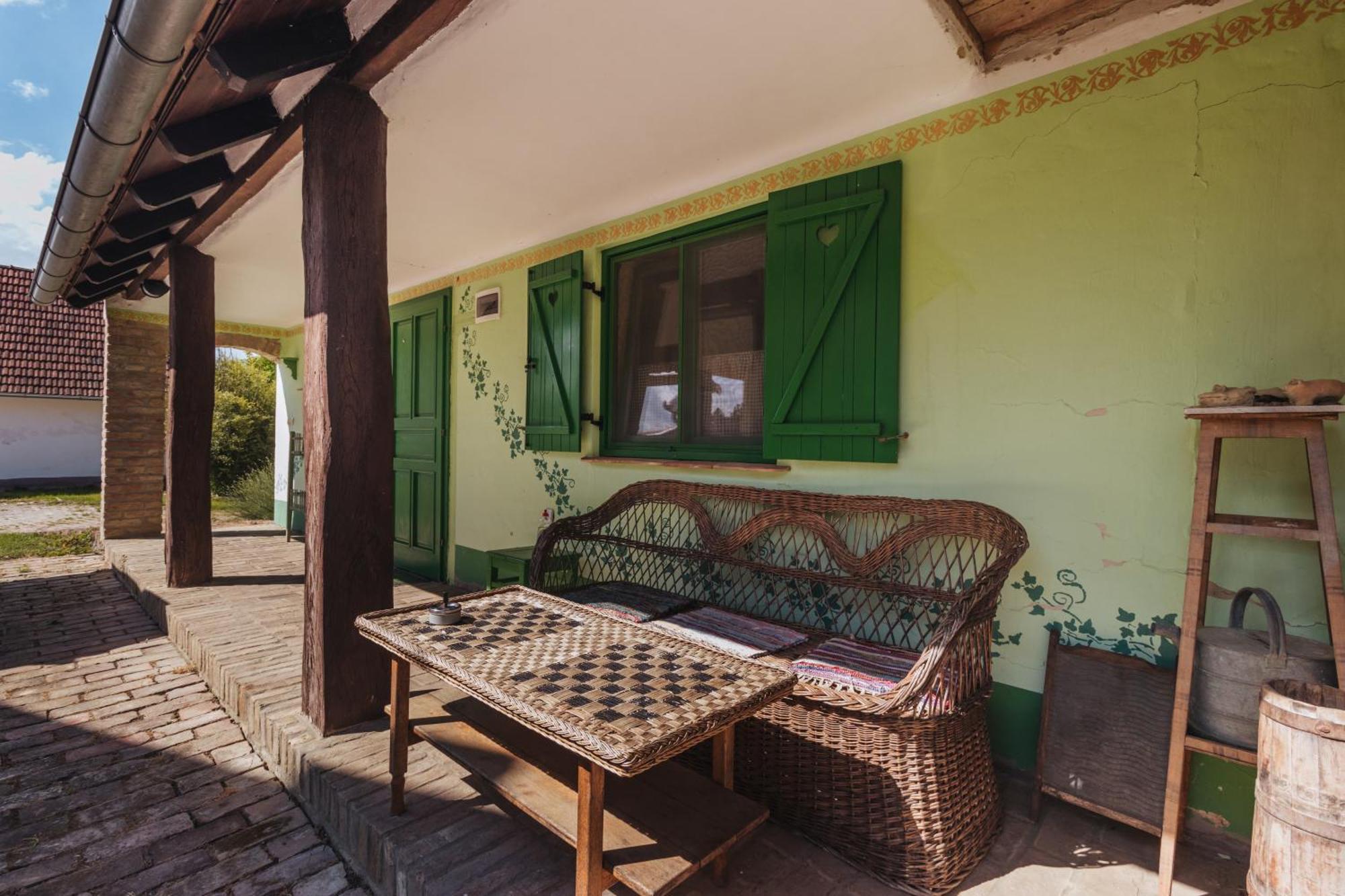 Sobe Kod Baje - Baranjska Kuca 3*