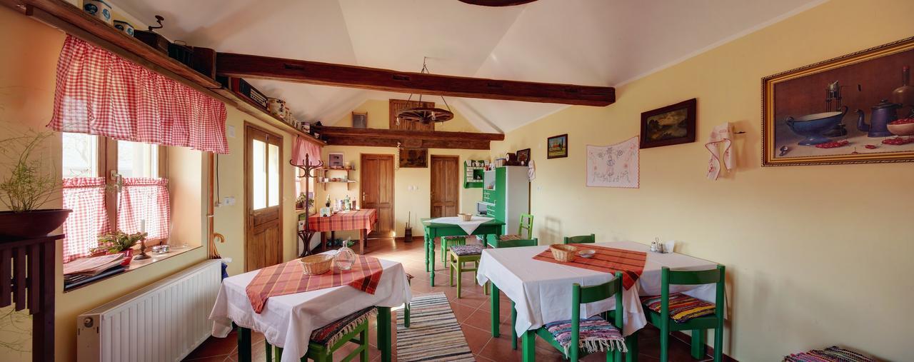 Sobe Kod Baje - Baranjska Kuca 3* Karancs